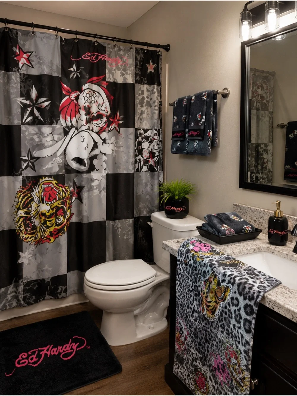 Ed Hardy 4PC Bath Set 🆕